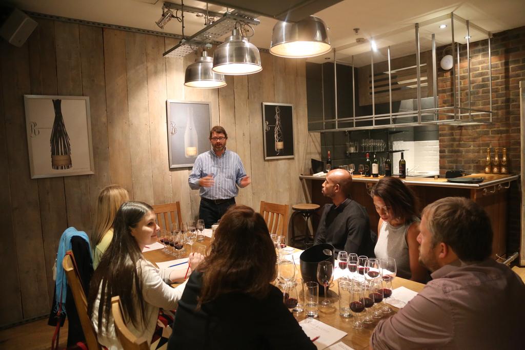 Confidence in wine - Mike Vieira presents VB's introductory wine course