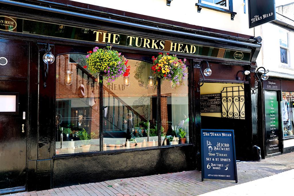 CLS Turk's Head Social