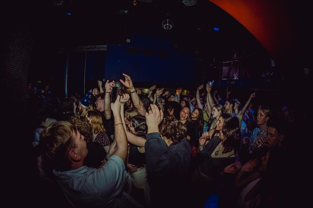 HMW AND THE UNION AT SNEAKY PETES EDINBURGH