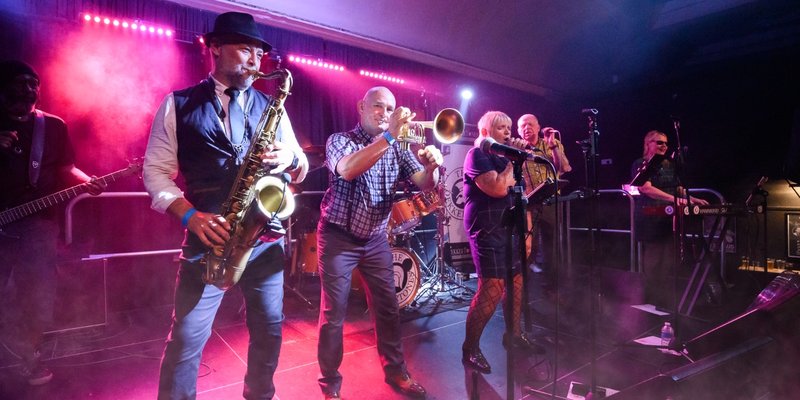 THE DEKKERTONES