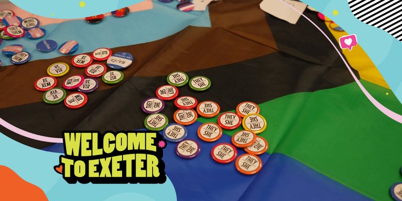 LGBTQ+ Pronoun Badge Making
