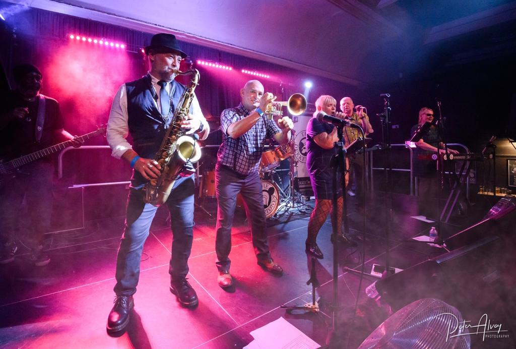 THE DEKKERTONES