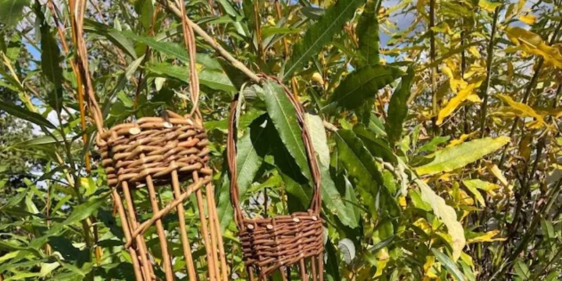 Willow Bird Feeders Workshop