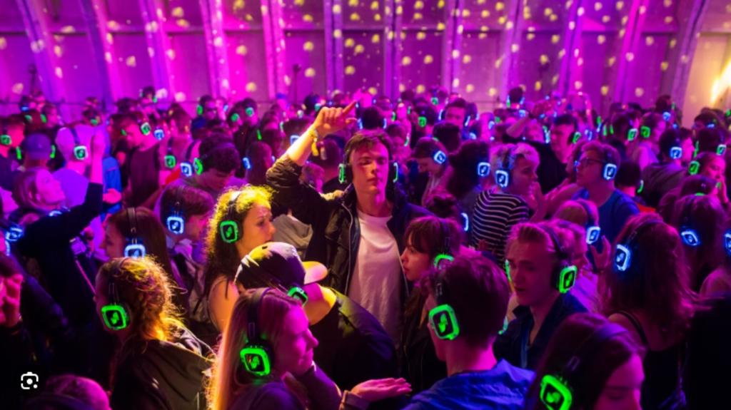 Lost in Sound - A Silent Disco in the Museum After Dark