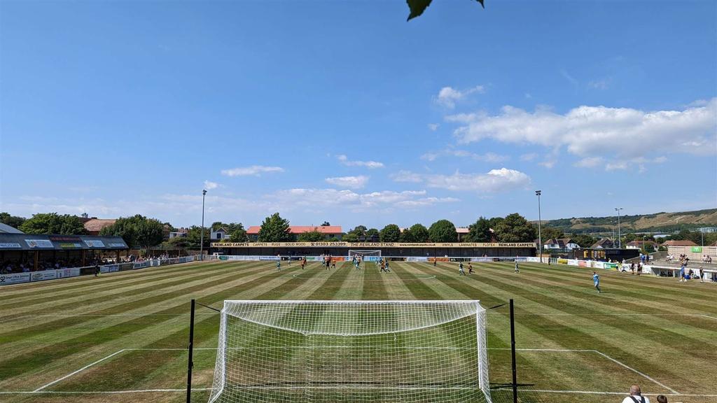 Folkestone Invicta FC vs Wingate & Finchley FC