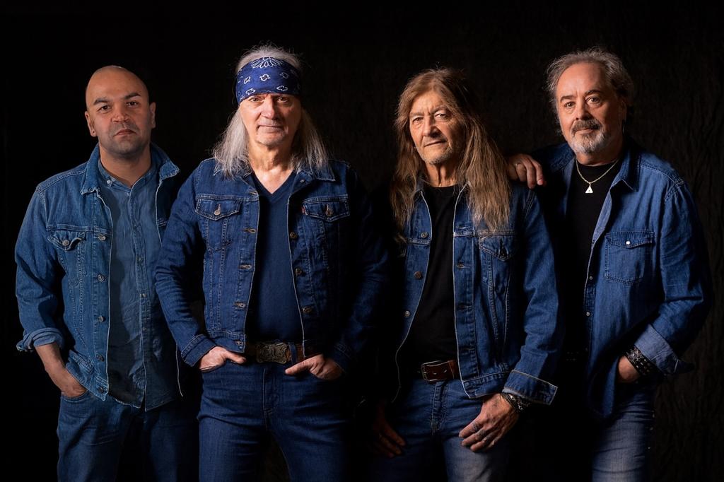 QUO CONNECTION