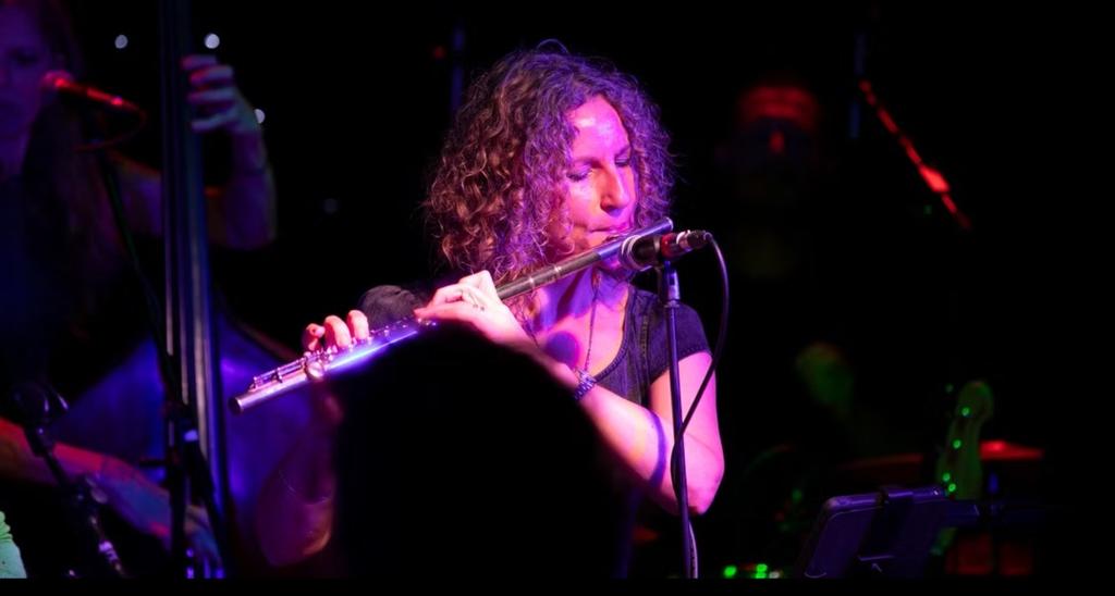 Beccy Rork (Sax) with Si Robinson Trio