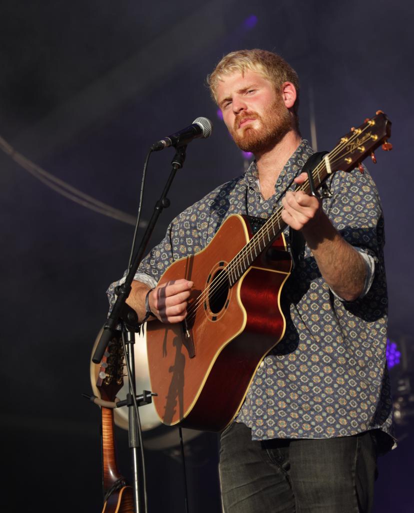 Gig – Gwilym Bowen Rhys
