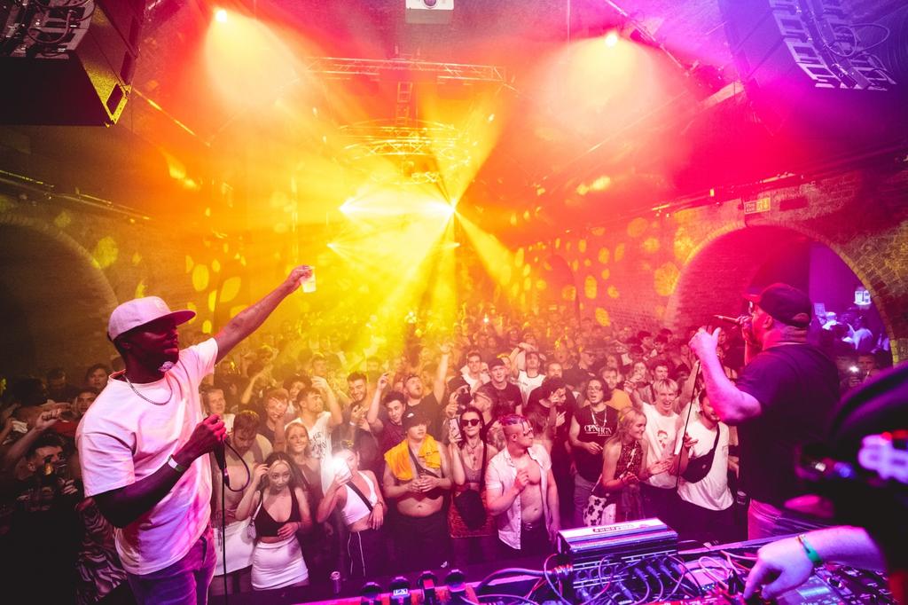 FREE TICKETS + FREE DRINKS: WINTER 2026 – House & Disco ALL NIGHT LONG
