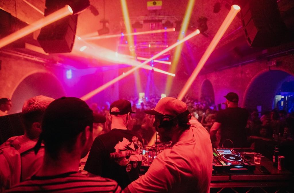 HOUSE:TECHNO X Bass Face . 360° LEVEL UP SPECIAL * VERY SPECIAL GUESTS*! LAST FREE TICKETS + FREE DRINK