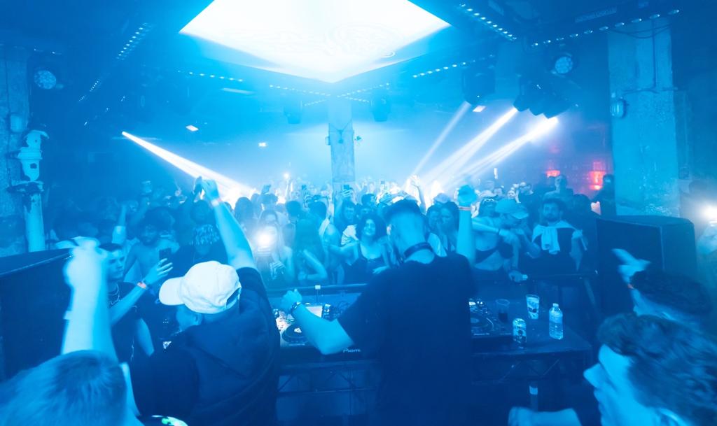 HOUSE:TECHNO X Bass Face . 360° WINTER SPECIAL *SPECIAL GUESTS*! LAST FREE TICKETS + FREE DRINK