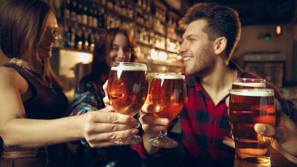 Saturday Night Singles Pub Crawl | 50+ Singles | Ages 23–45