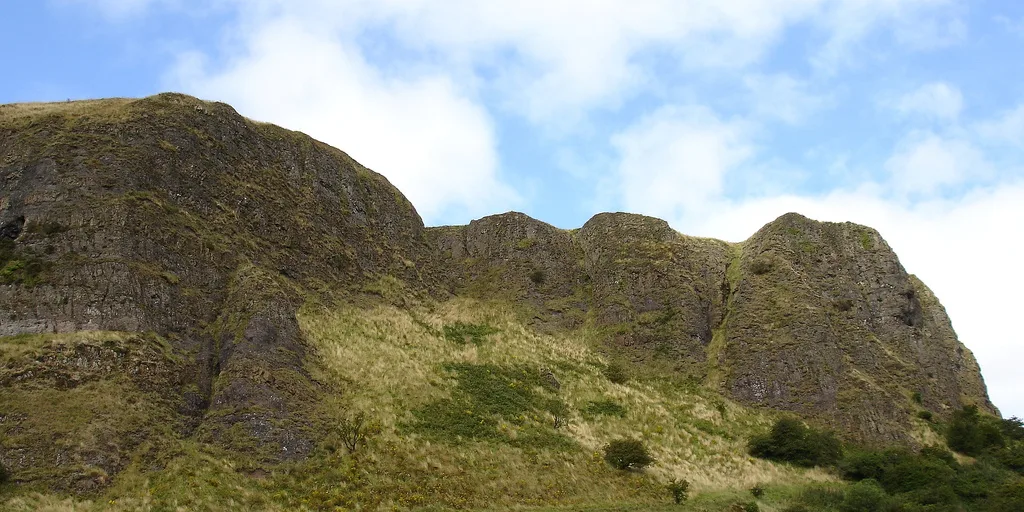 Taster Hike: Cave Hill