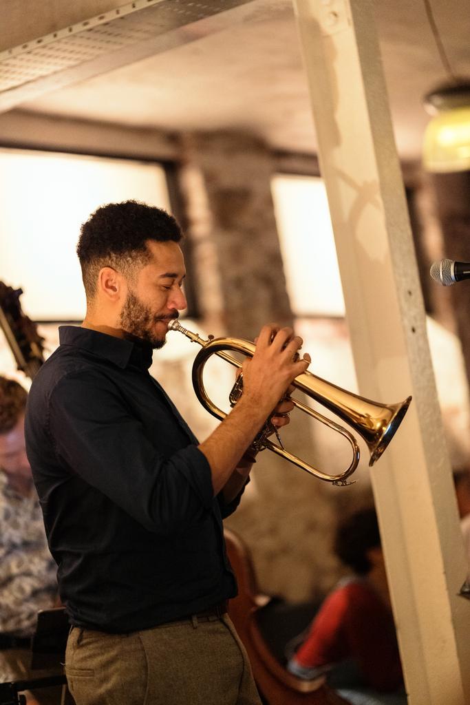 Basement Jazz with the Siglo Section Quartet