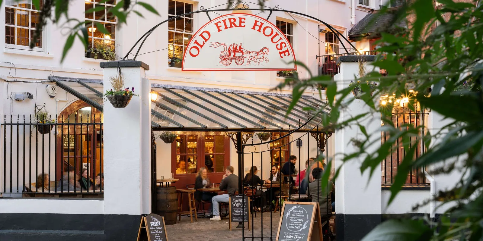 Pints and Pizza @ Old Firehouse