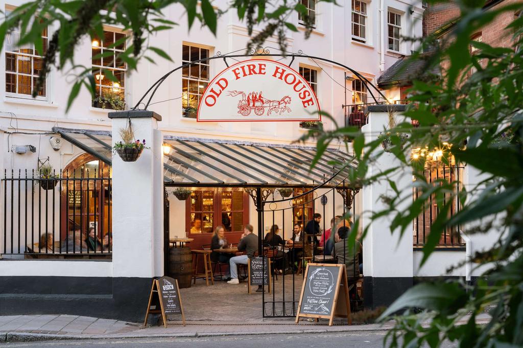 Pints and Pizza @ Old Firehouse