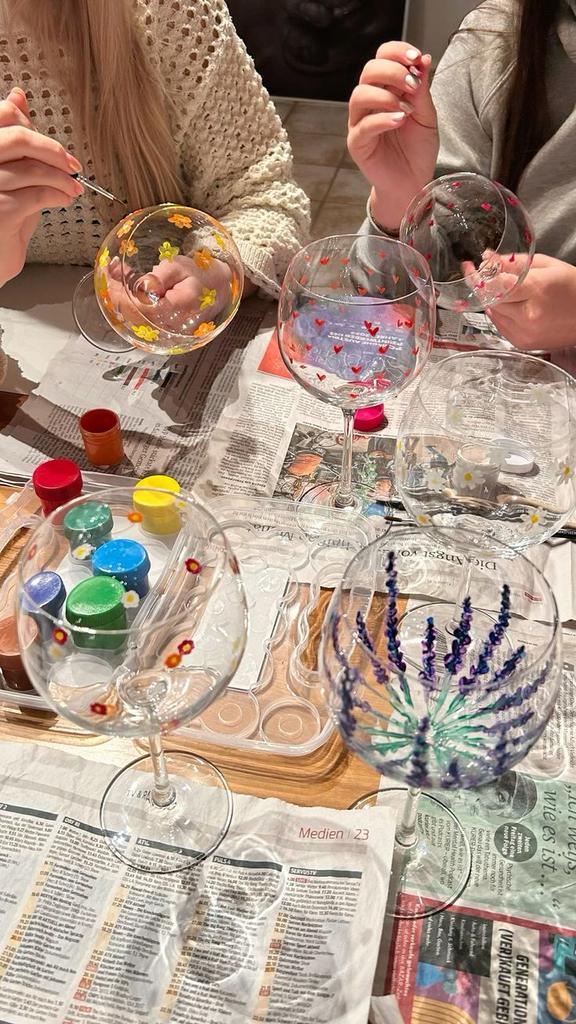 Wine glass painting social