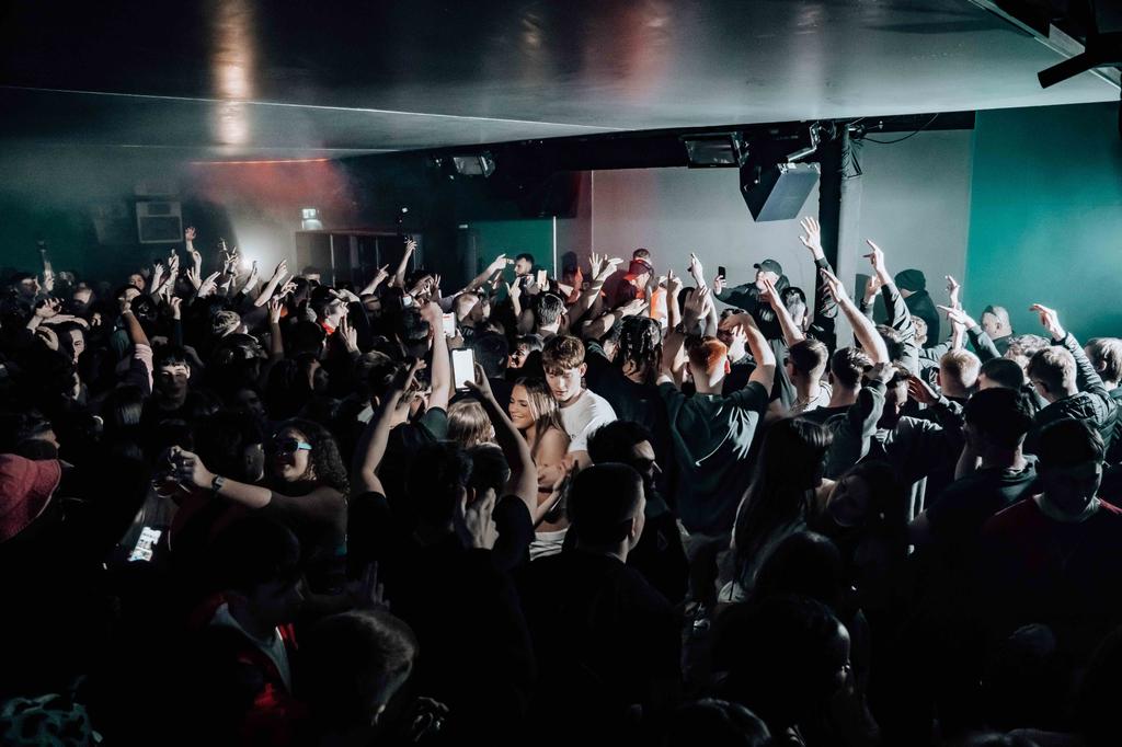MALOKA CLUB – RNB, REGGAETON, POP – LAST FREE TICKETS + FREE DRINK